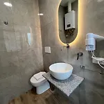 Qg Golden Gæstehus Rom