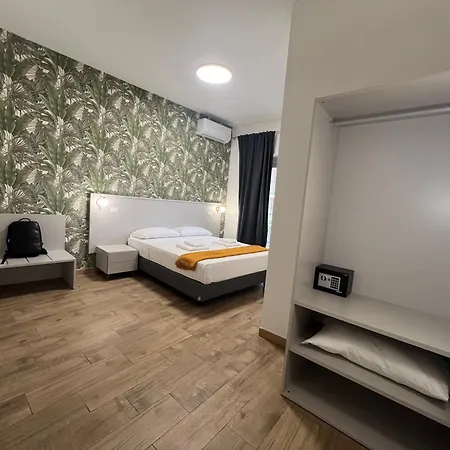 Pensión Qg Golden 4*