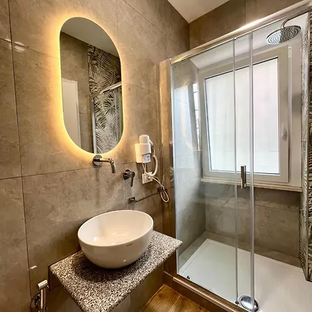 Pensión Qg Golden 4*