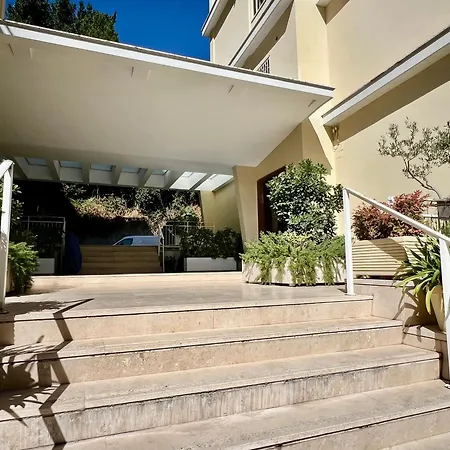Pensión Qg Golden 4*